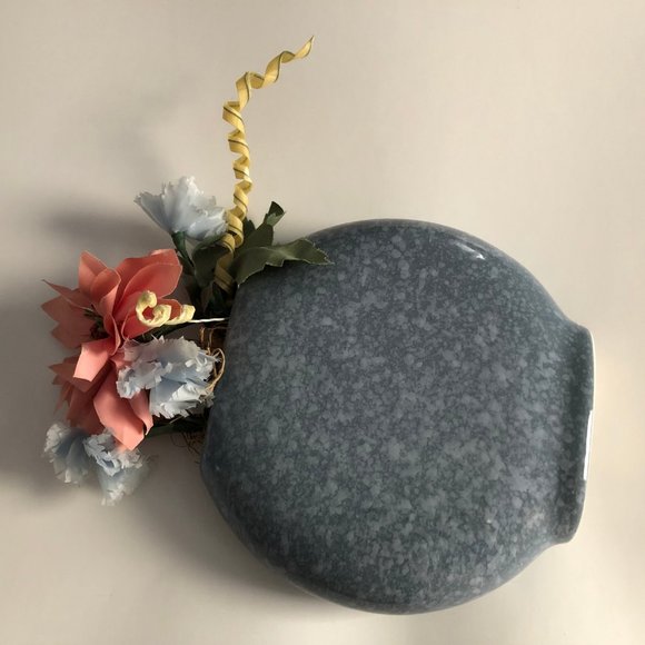 Blue Taiwan moon shaped vase with fake flowers home decor - Picture 6 of 8